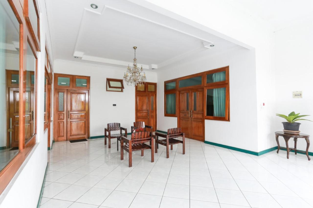 Reddoorz Syariah Near Alun Alun Magelang Bayeman Hotel Екстериор снимка