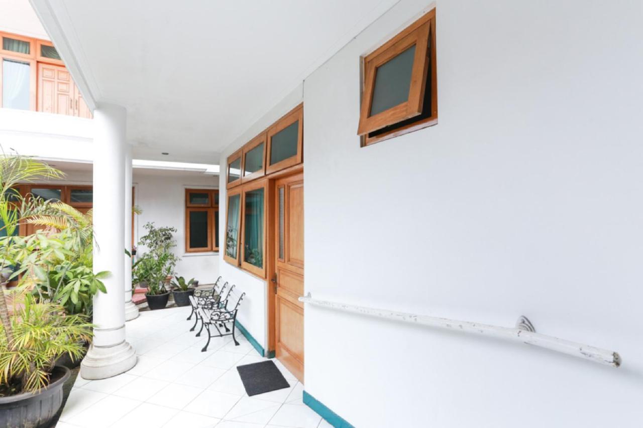 Reddoorz Syariah Near Alun Alun Magelang Bayeman Hotel Екстериор снимка